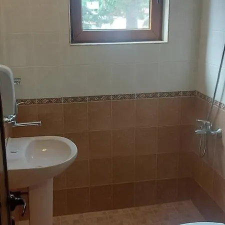 Hotel Family Emaly 1 2*